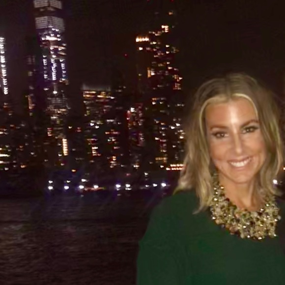 Meet your Posher, Nikki - Picture 1 of 4